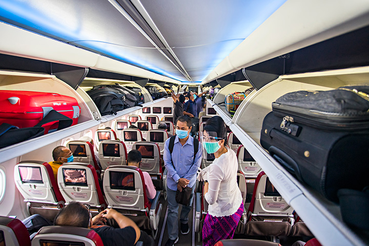 Jelang Liburan Akhir Tahun Ini Aturan Naik Pesawat Saat Pandemi Yang Tidak Boleh Anda Abaikan Safety Sign Indonesia